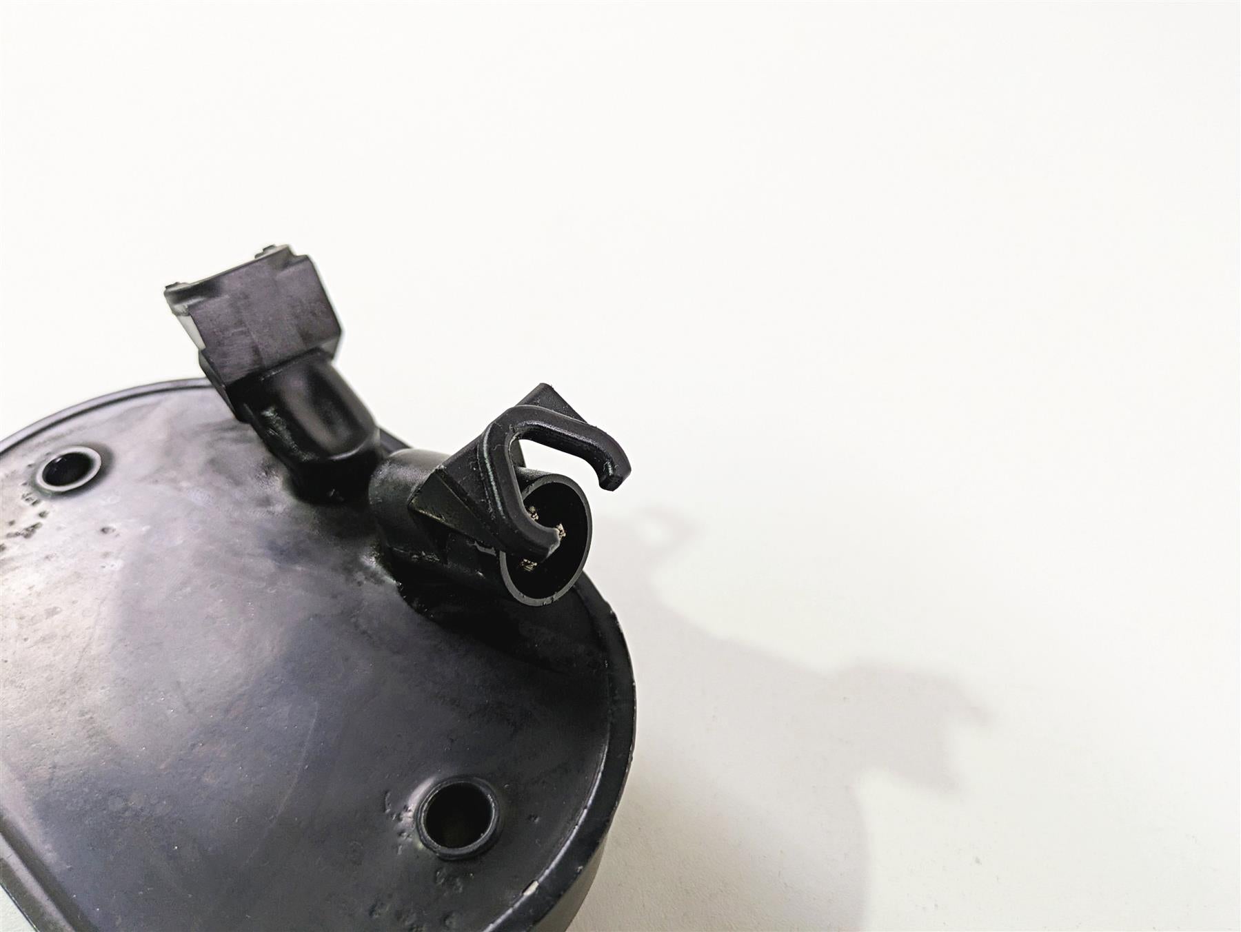 2008 Harley FXCWC Softail Rocker Rectifier Voltage Regulator 74540-08 {{ shop.shopifyCountryName }} - Mototech271