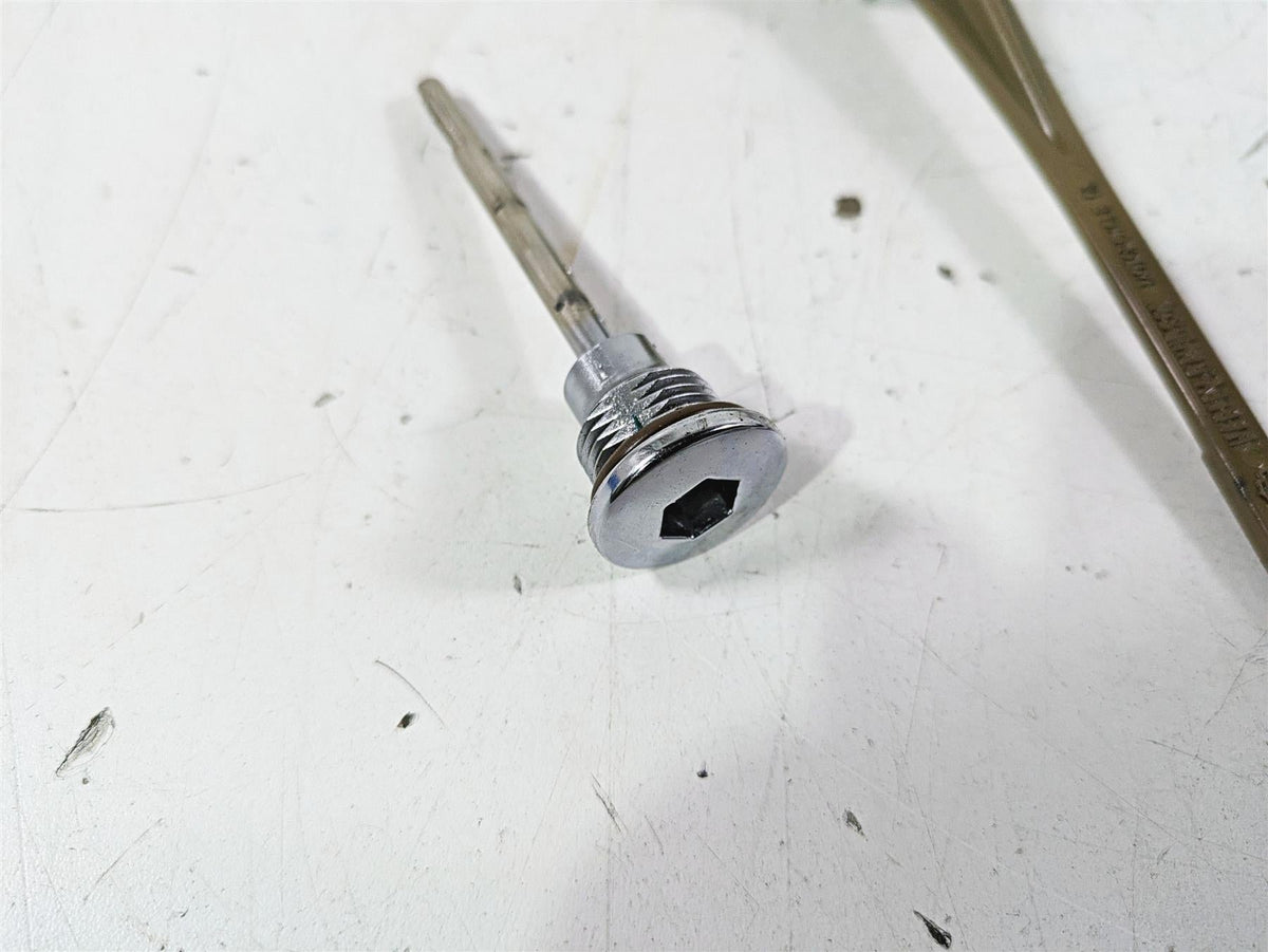2021 Harley Softail FXBBS Street Bob Oil Dipstick Spout Set 62800062 {{ shop.shopifyCountryName }} - Mototech271