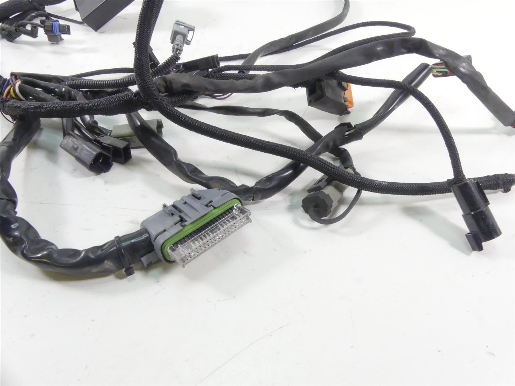 2006 Harley VRSCD Night V Rod Main & Engine Wiring Harness - No Cuts 70125-06 {{ shop.shopifyCountryName }} - Mototech271
