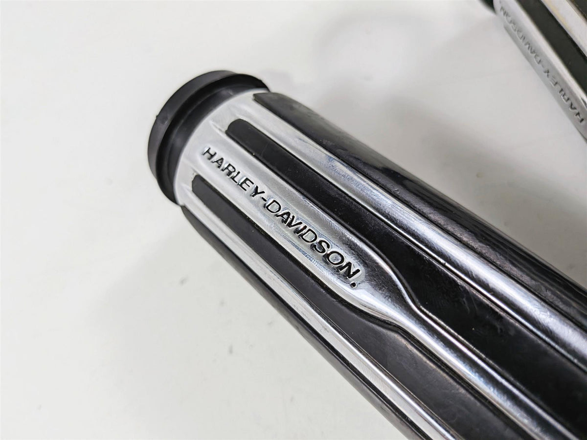 2011 Harley Touring FLHTCU CVO Electra Glide Heated Hand Grip Set -Read 55911-09-Mototech271