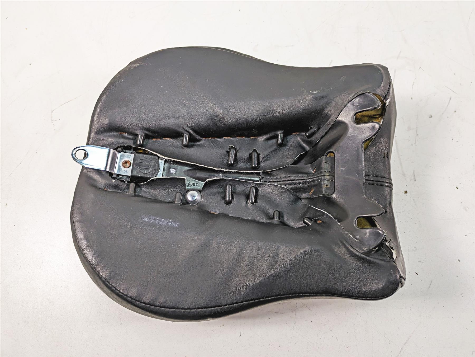 2013 Harley Softail FLSTC Heritage Classic Rear Passenger Seat Saddle 51812-09 {{ shop.shopifyCountryName }} - Mototech271