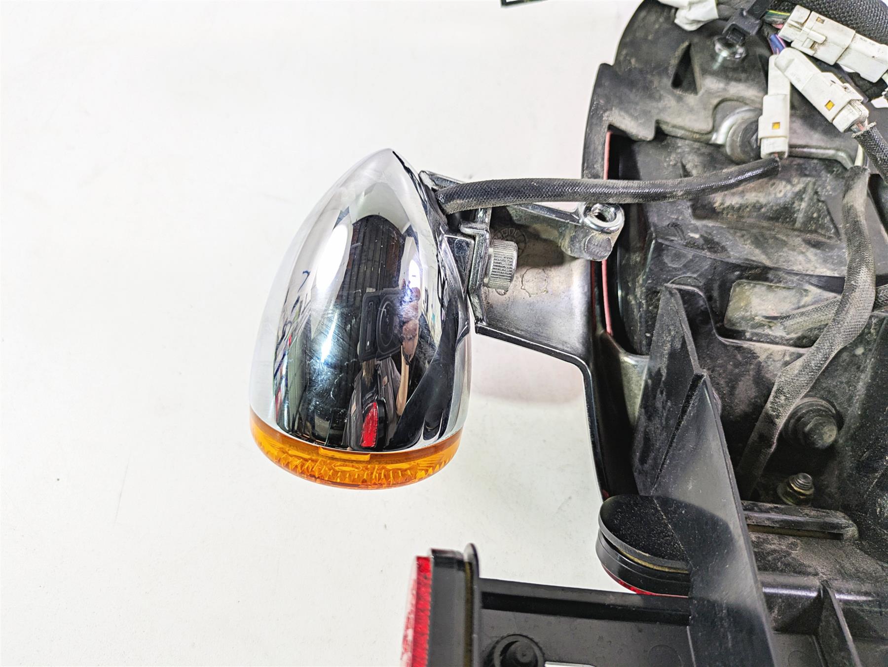 2017 Indian Chieftain Limited Taillight Blinker Plate Holder Set Chrome 5138445 {{ shop.shopifyCountryName }} - Mototech271