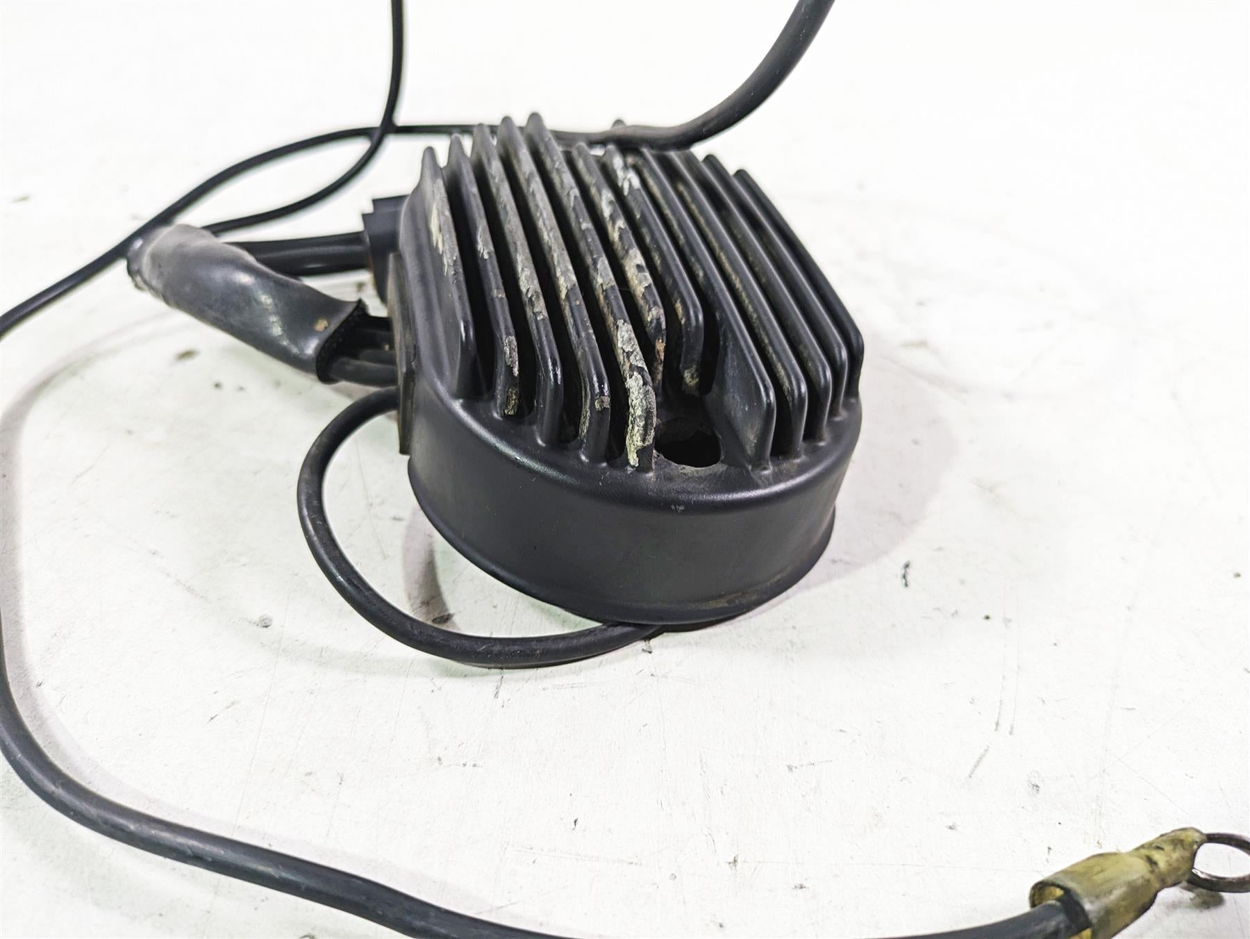 2002 Harley FLSTC Softail Heritage Classic Rectifier Voltage Regulator 74540-01 {{ shop.shopifyCountryName }} - Mototech271