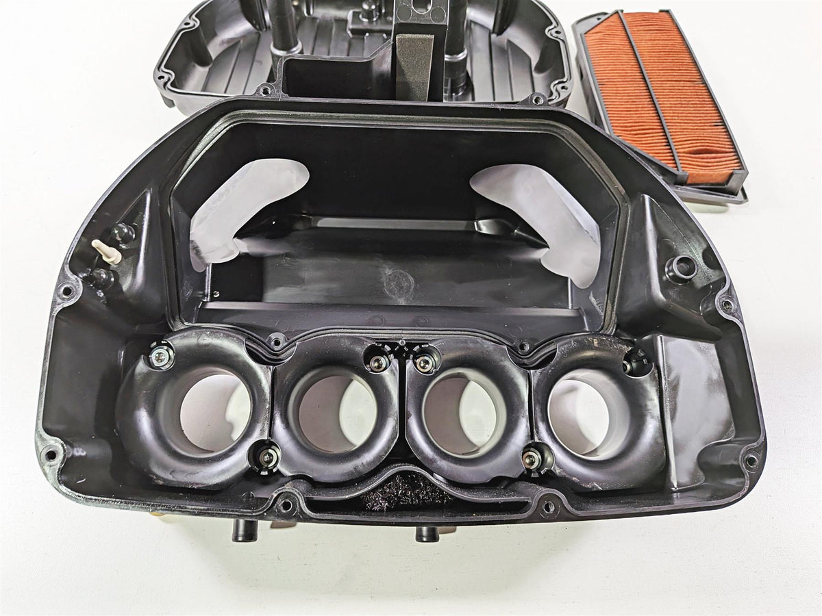 2024 Suzuki GSXR 600 Air Box Cleaner Breather Filter 13720-14J01 {{ shop.shopifyCountryName }} - Mototech271