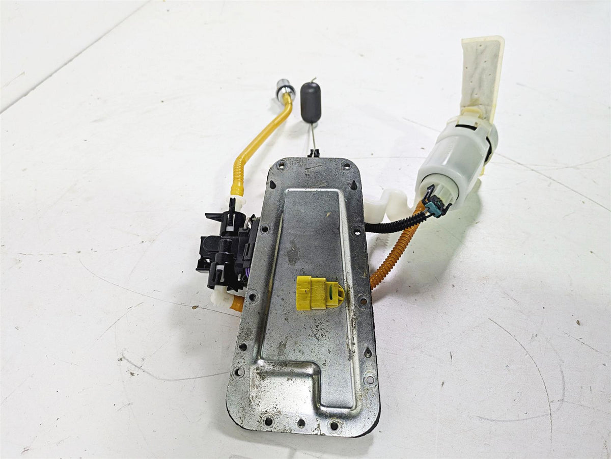 2009 Harley FXCWC Softail Rocker Fuel Gas Petrol Pump Tested - Read 75283-08 {{ shop.shopifyCountryName }} - Mototech271