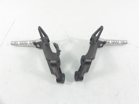 2015 Yamaha MT09 FZ09 Rear Passenger Foot Peg Footpeg Set 1RC-2742L-01-00 {{ shop.shopifyCountryName }} - Mototech271
