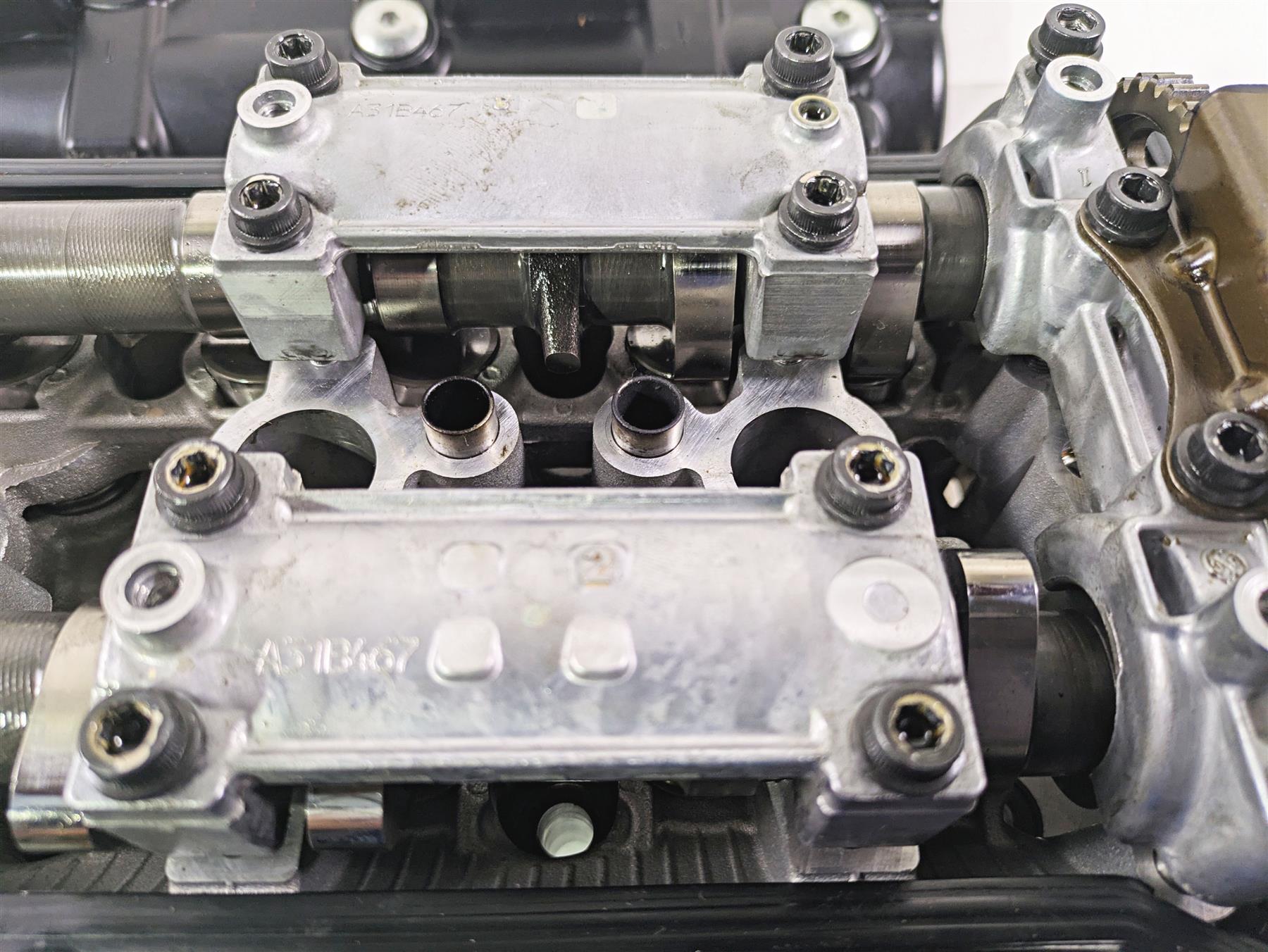 2016 Kawasaki ZX10R Ninja Cylinderhead & Valve Cover Set 11008