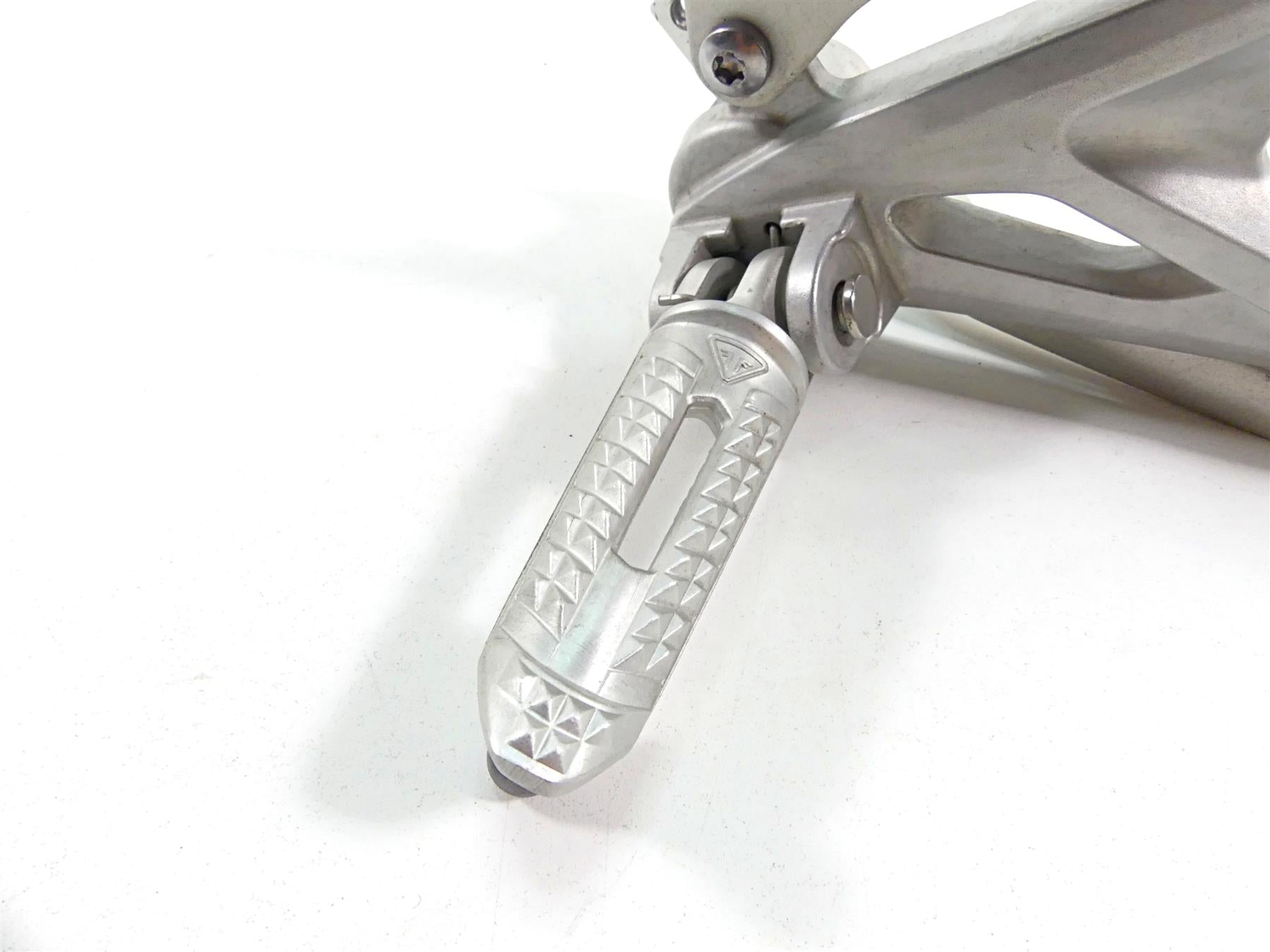 2022 Triumph Speed Triple 1200 RS Front Right Footpeg & Brake Ped Set T2082543 {{ shop.shopifyCountryName }} - Mototech271