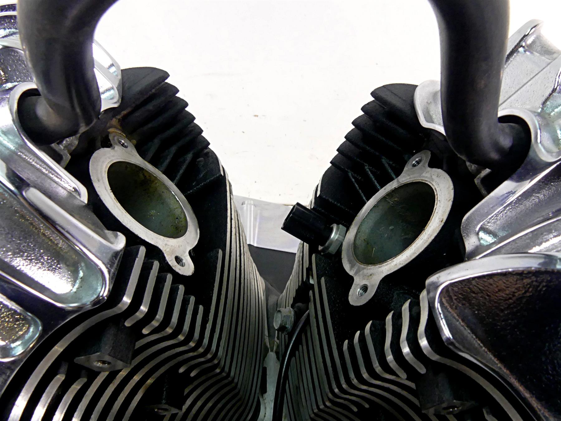 2019 Indian Chieftain Classic Running Engine 111ci Thunderstroke - Video 1205727 {{ shop.shopifyCountryName }} - Mototech271