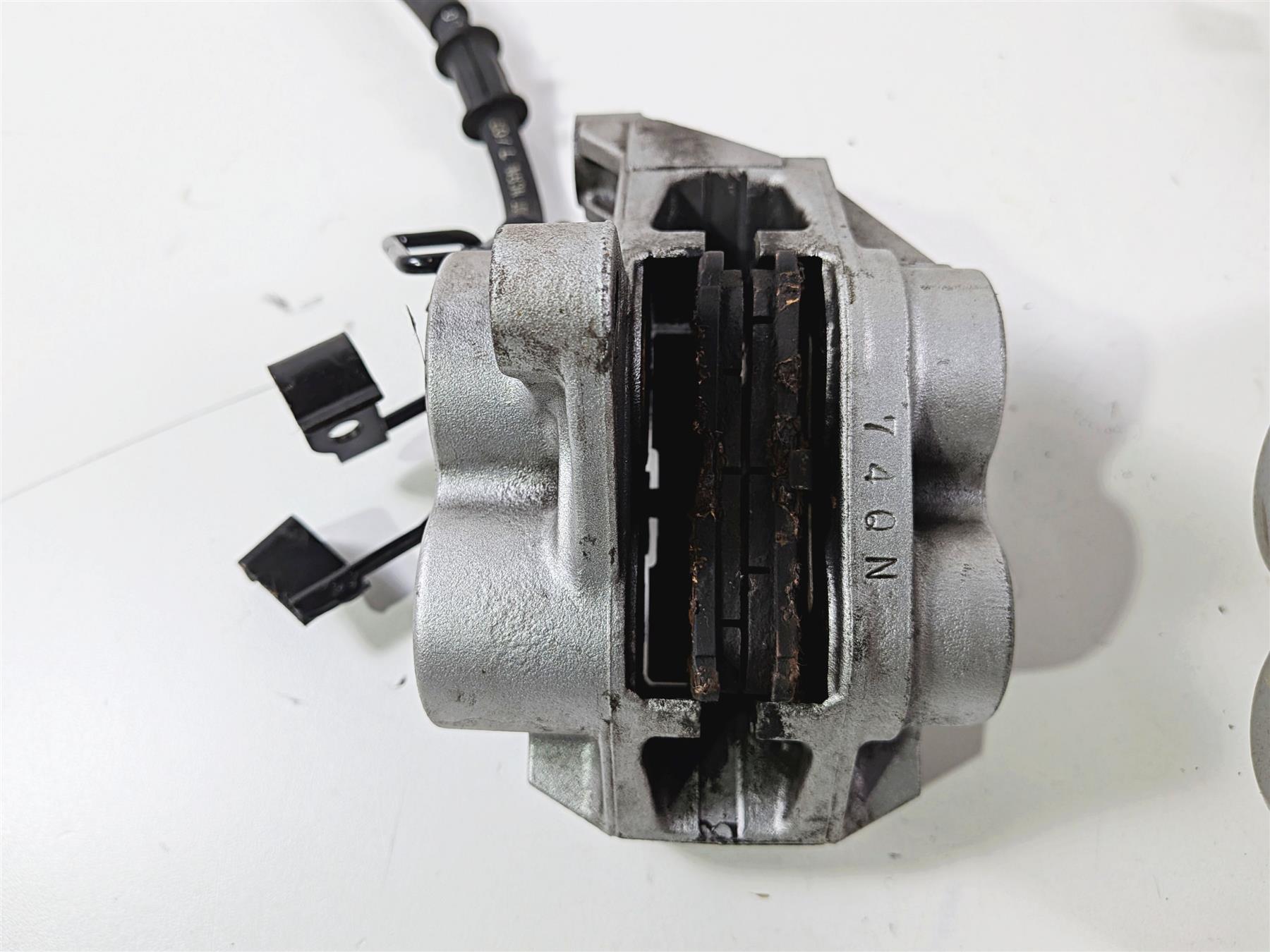 2008 Yamaha XV1900 Roadliner S Front Brake Caliper Set 1D7-2580T-00-00 {{ shop.shopifyCountryName }} - Mototech271