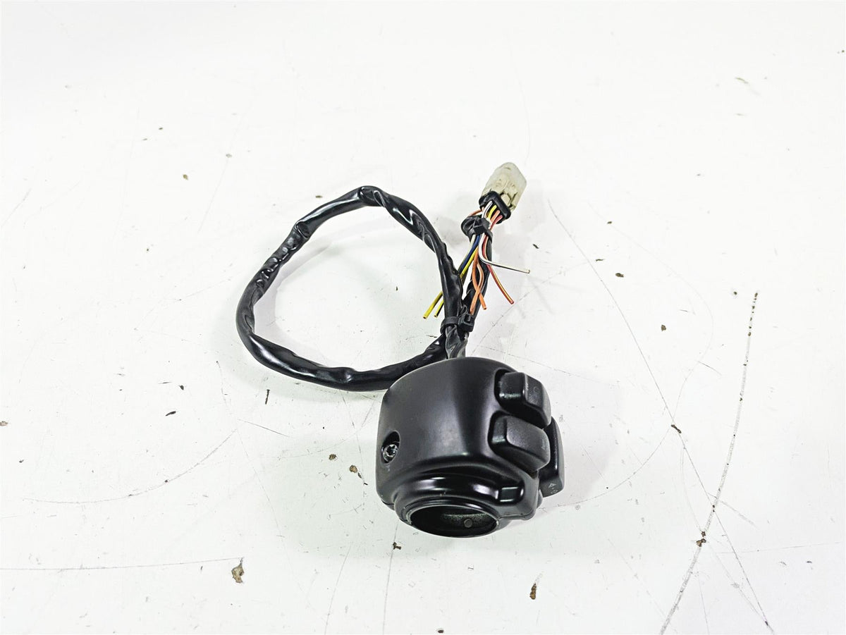 2012 Harley VRSCF Muscle V Rod Left Hand Control Switch - Read 71682-06A {{ shop.shopifyCountryName }} - Mototech271