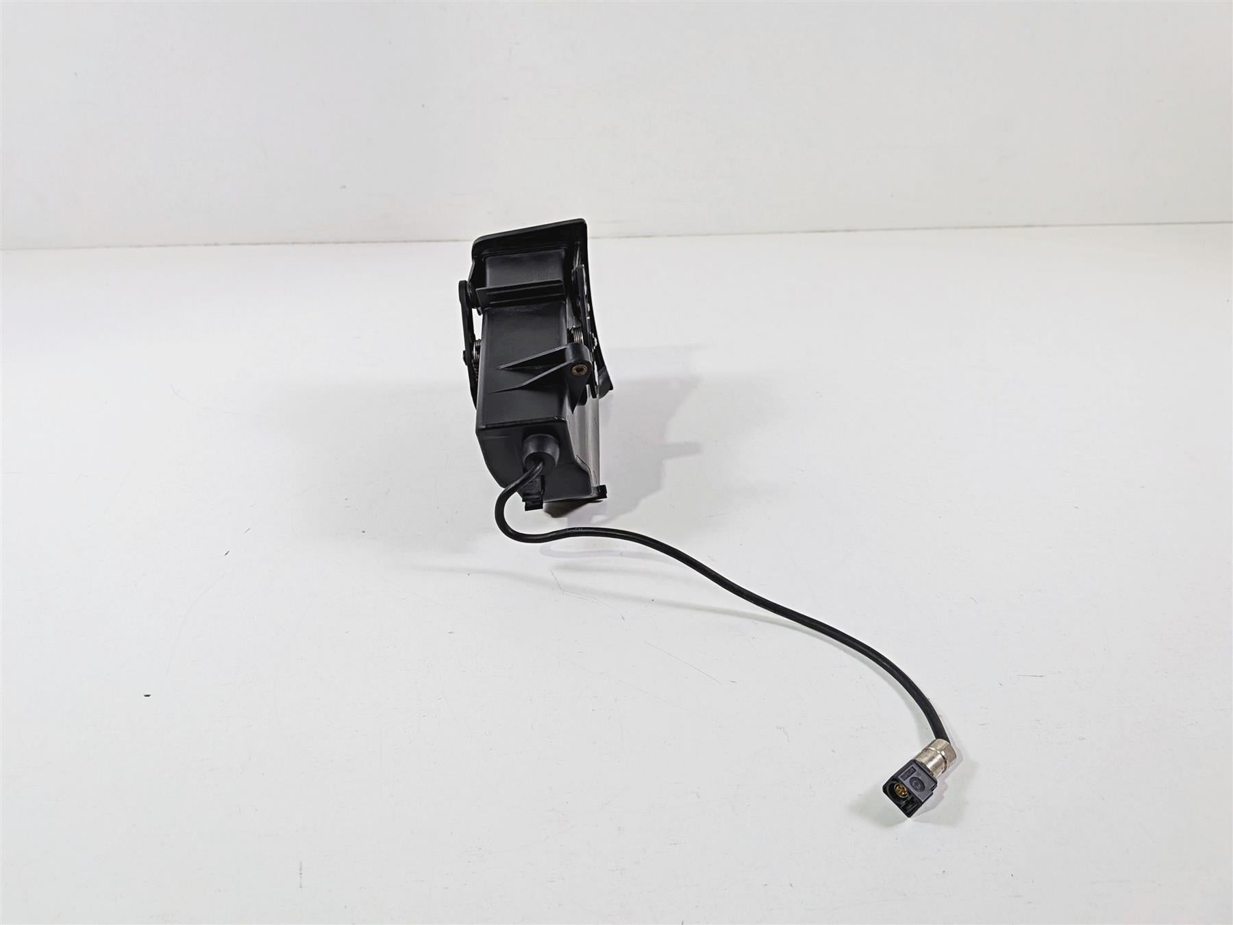 2016 Harley Touring FLHX Street Glide Front Fairing Media Compartment 76000107 {{ shop.shopifyCountryName }} - Mototech271