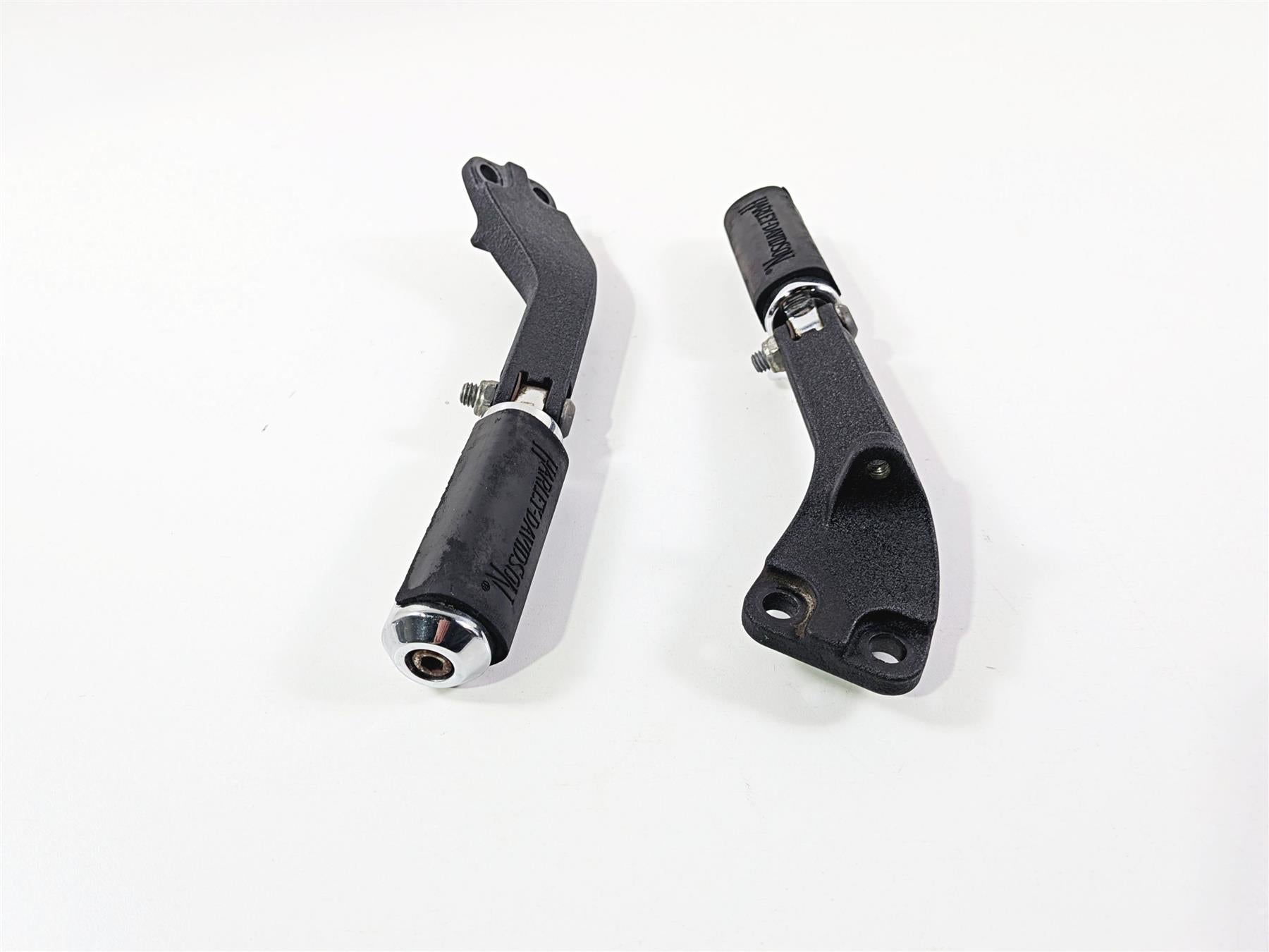 2014 Harley FXDL Dyna Low Rider Passenger Footpeg & Mount Set 49224-06A {{ shop.shopifyCountryName }} - Mototech271