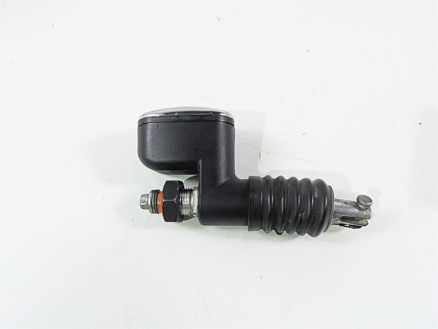 2007 Harley Touring FLHRSE CVO Road King Rear Brake Master Cylinder 46425-05A {{ shop.shopifyCountryName }} - Mototech271