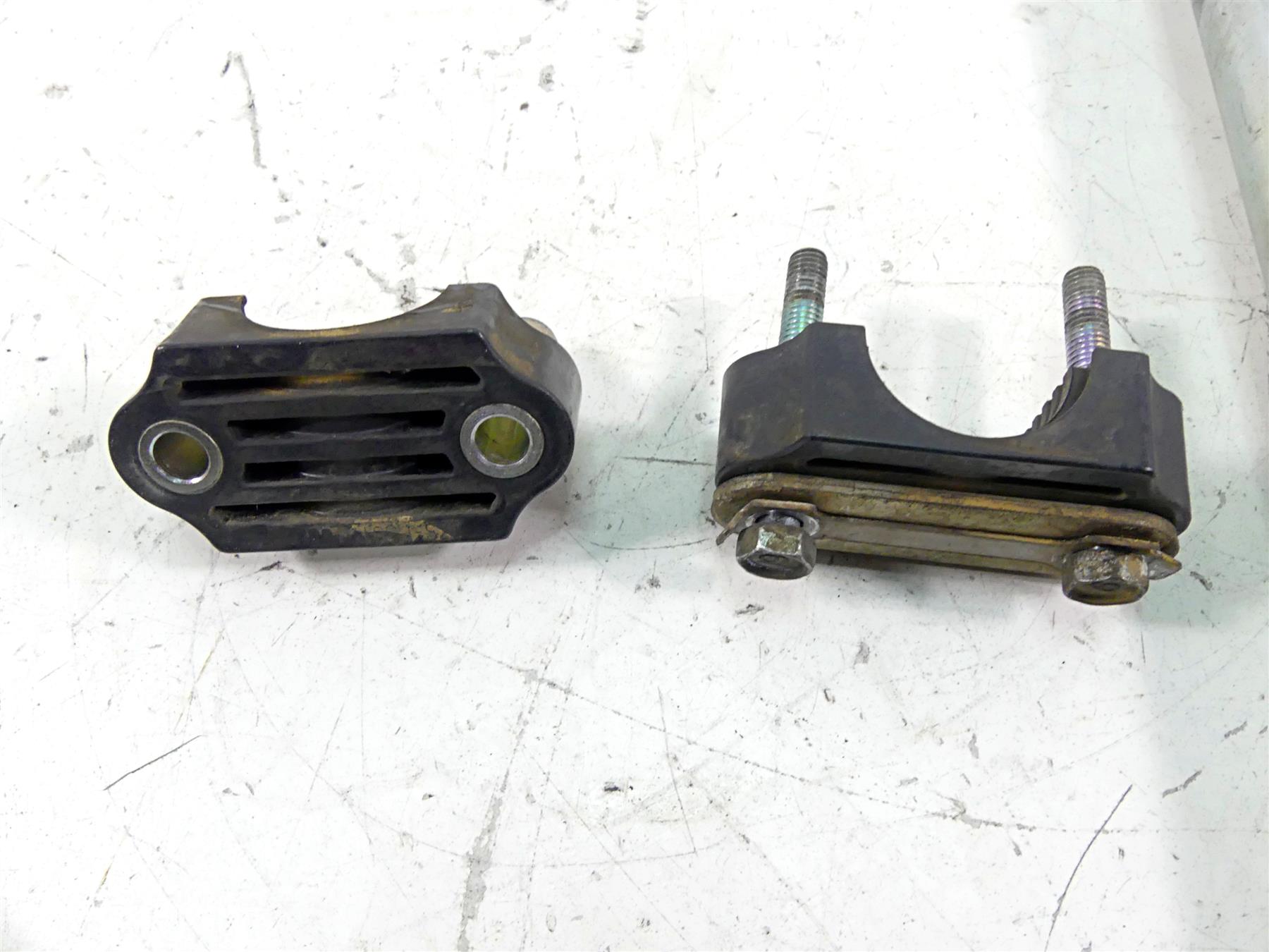 2017 Yamaha YFM Raptor 700R SE Steering Stem Post & Mounts 1PE-F3813-00-00 {{ shop.shopifyCountryName }} - Mototech271