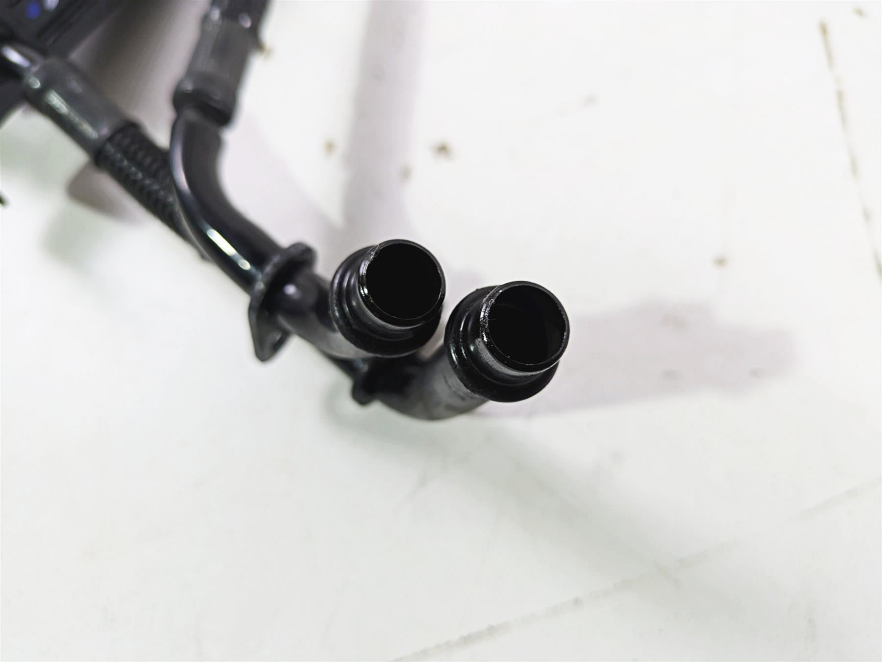 2019 Indian Chieftain Limited Oil Cooler & Lines 1240964 {{ shop.shopifyCountryName }} - Mototech271
