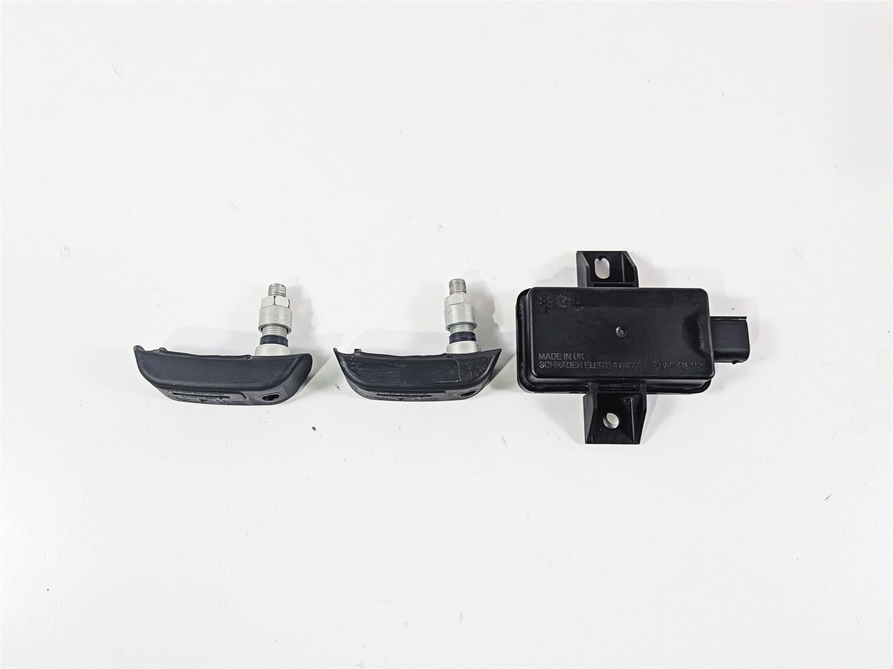 2016 BMW R1200 GS K50 Rdc Sensor & Tire Sensors 65758546222 & 65759832031 {{ shop.shopifyCountryName }} - Mototech271
