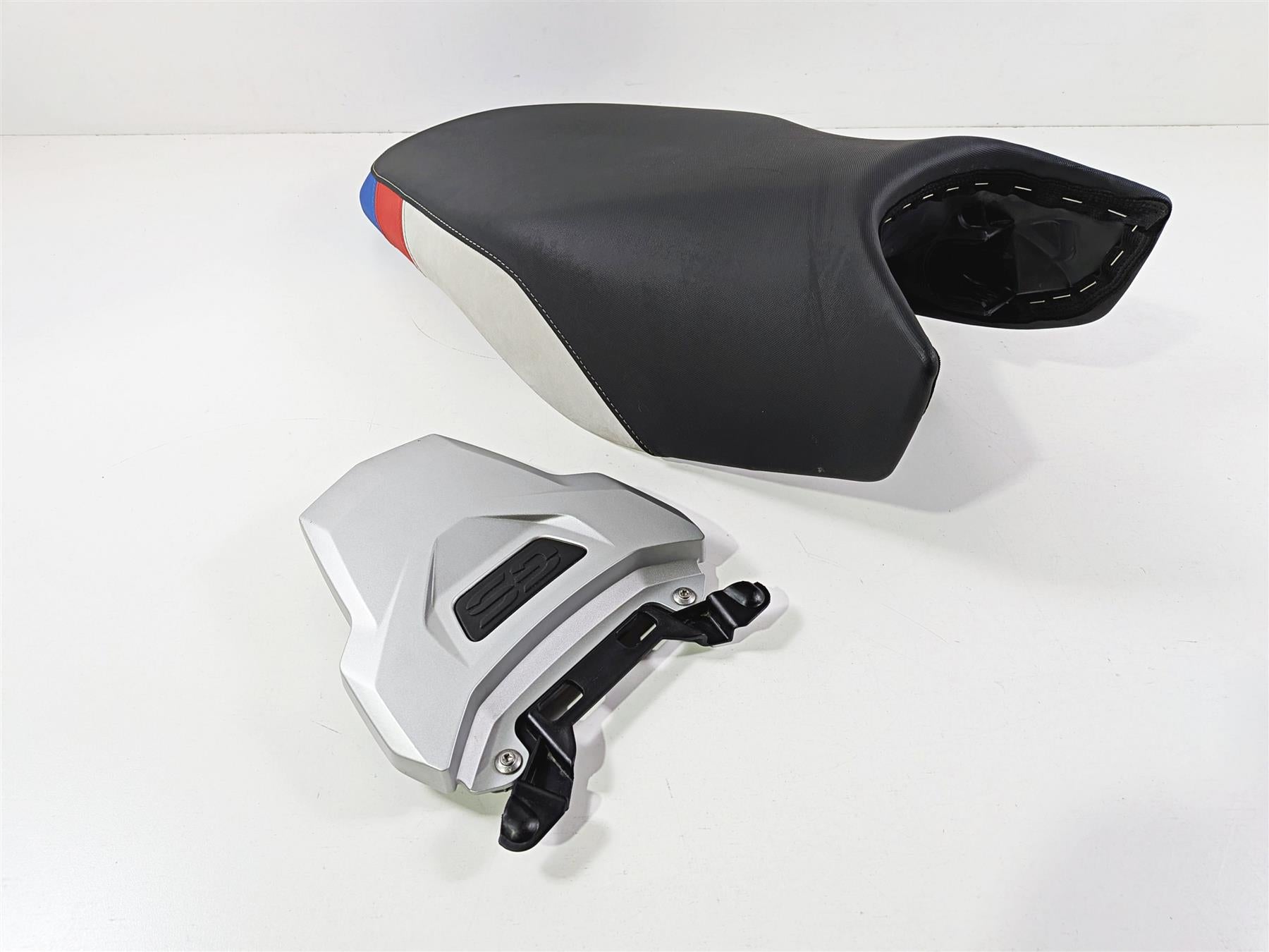 2019 BMW R1250GS K50 Rallye Front Rider Seat Saddle 77348404277 {{ shop.shopifyCountryName }} - Mototech271