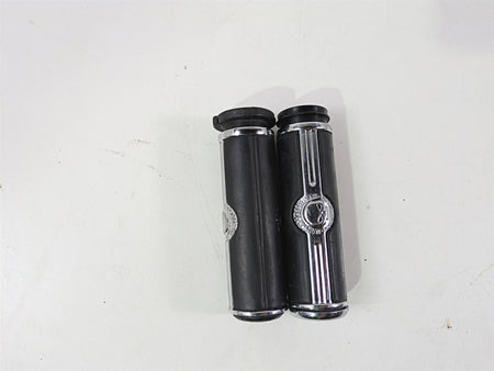 2016 Harley Touring FLHR Road King Willie G Skull Hand Grips - Read 56741-04 {{ shop.shopifyCountryName }} - Mototech271