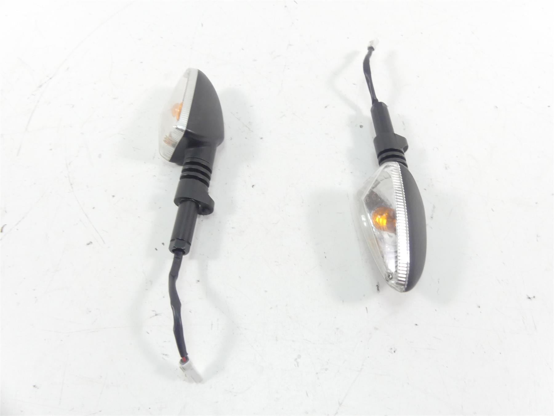 2016 KTM 1290 Superduke R Front Blinker Turn Signal Set 78114025000 78114026000 {{ shop.shopifyCountryName }} - Mototech271