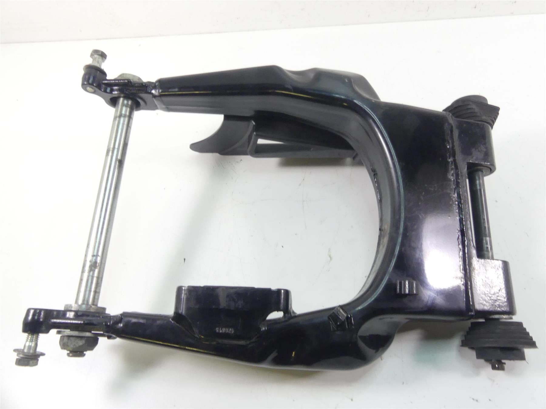 2013 Harley Touring FLHTP Electra Glide Swingarm Swing Arm + 25mm Axle 47549-09A {{ shop.shopifyCountryName }} - Mototech271