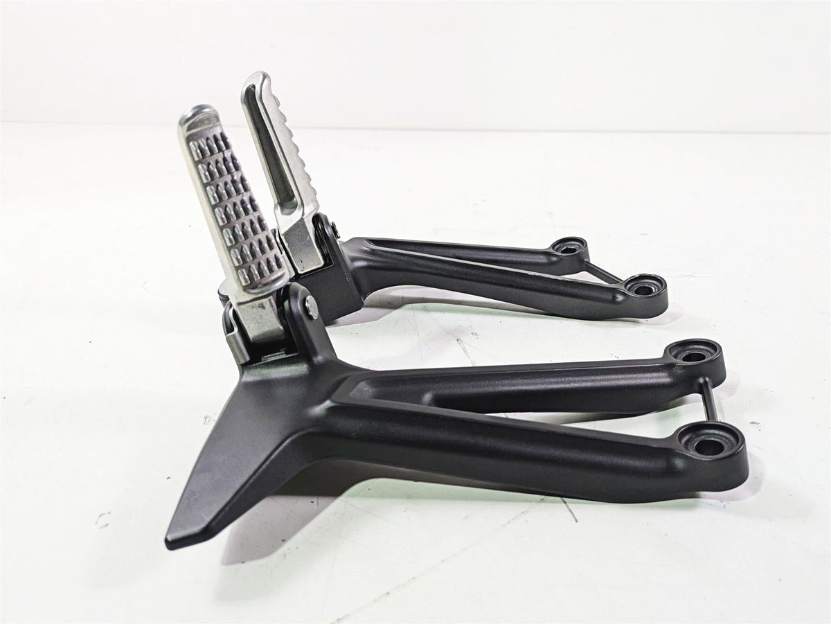 2022 Kawasaki ZR900RS Cafe Rear Passenger Foot Peg Rest Set 35063-1393-18R {{ shop.shopifyCountryName }} - Mototech271