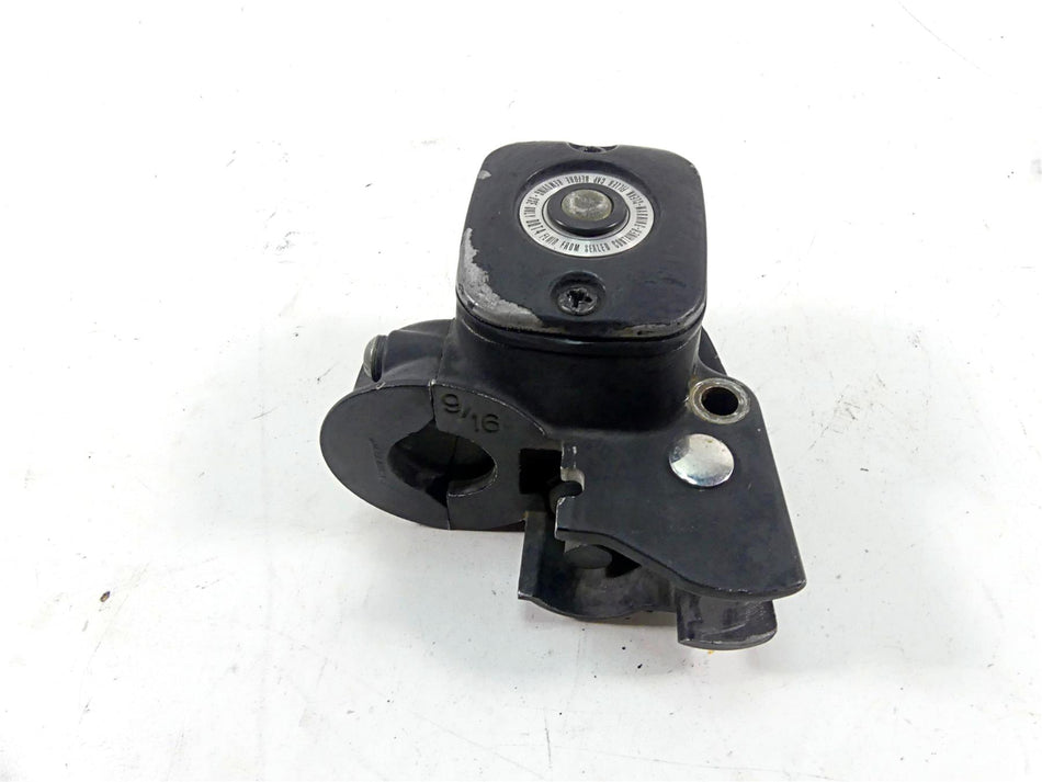 2011 Harley Softail FXS Blackline Front Brake Master Cylinder 9/16" 45029-11D {{ shop.shopifyCountryName }} - Mototech271
