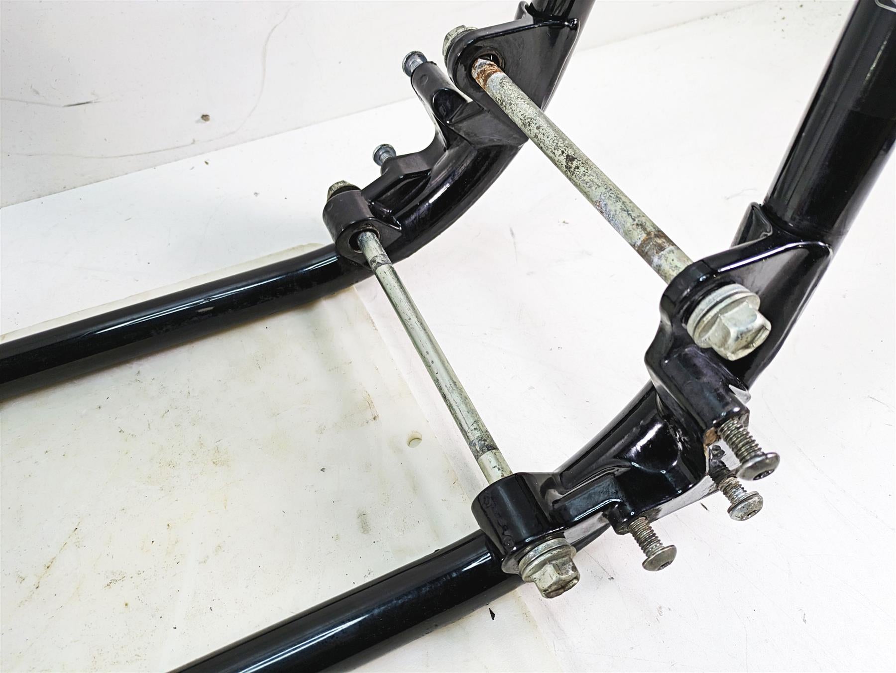 2006 Harley FLSTI Softail Heritage Straight Main Frame Chassis With Clean Missouri Title 47008-00C {{ shop.shopifyCountryName }} - Mototech271