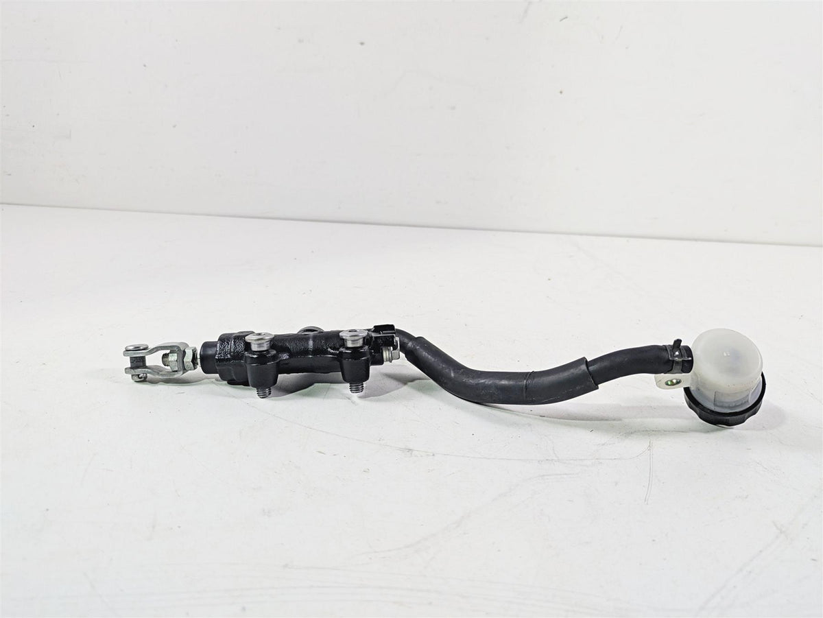 2024 Kawasaki ZX6R ZX636 Ninja Rear Brake Master Cylinder 1/2 43015-0575 {{ shop.shopifyCountryName }} - Mototech271