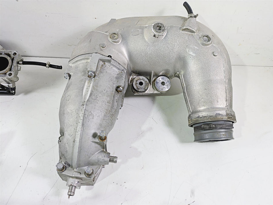 2006 Yamaha GP1300R Waverunner Full Exhaust Header Chamber Set 68N-41123-00-94 {{ shop.shopifyCountryName }} - Mototech271