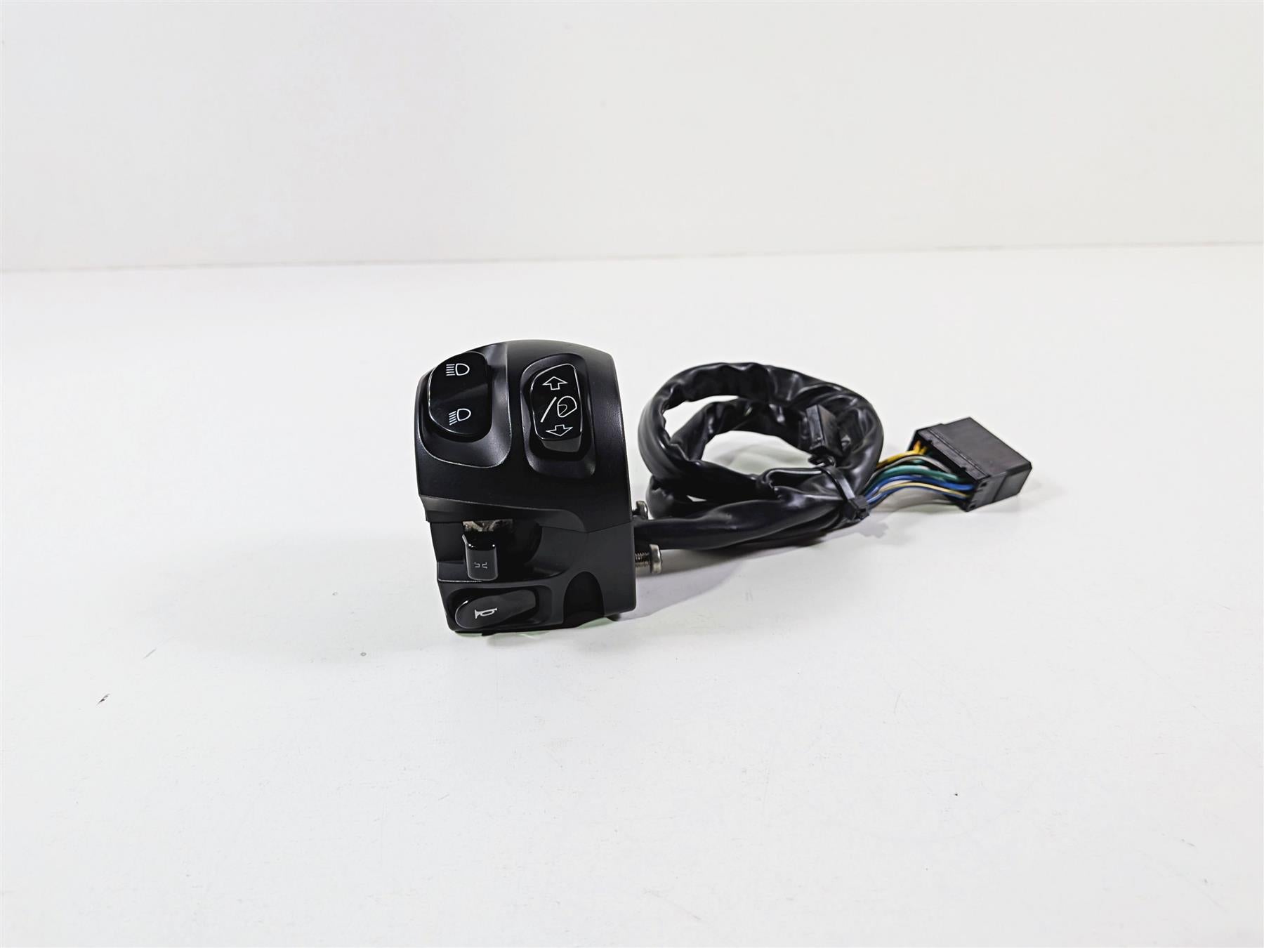 2013 Victory Vision Tour Left Hand Windshield Light Control Switch 4011993 {{ shop.shopifyCountryName }} - Mototech271