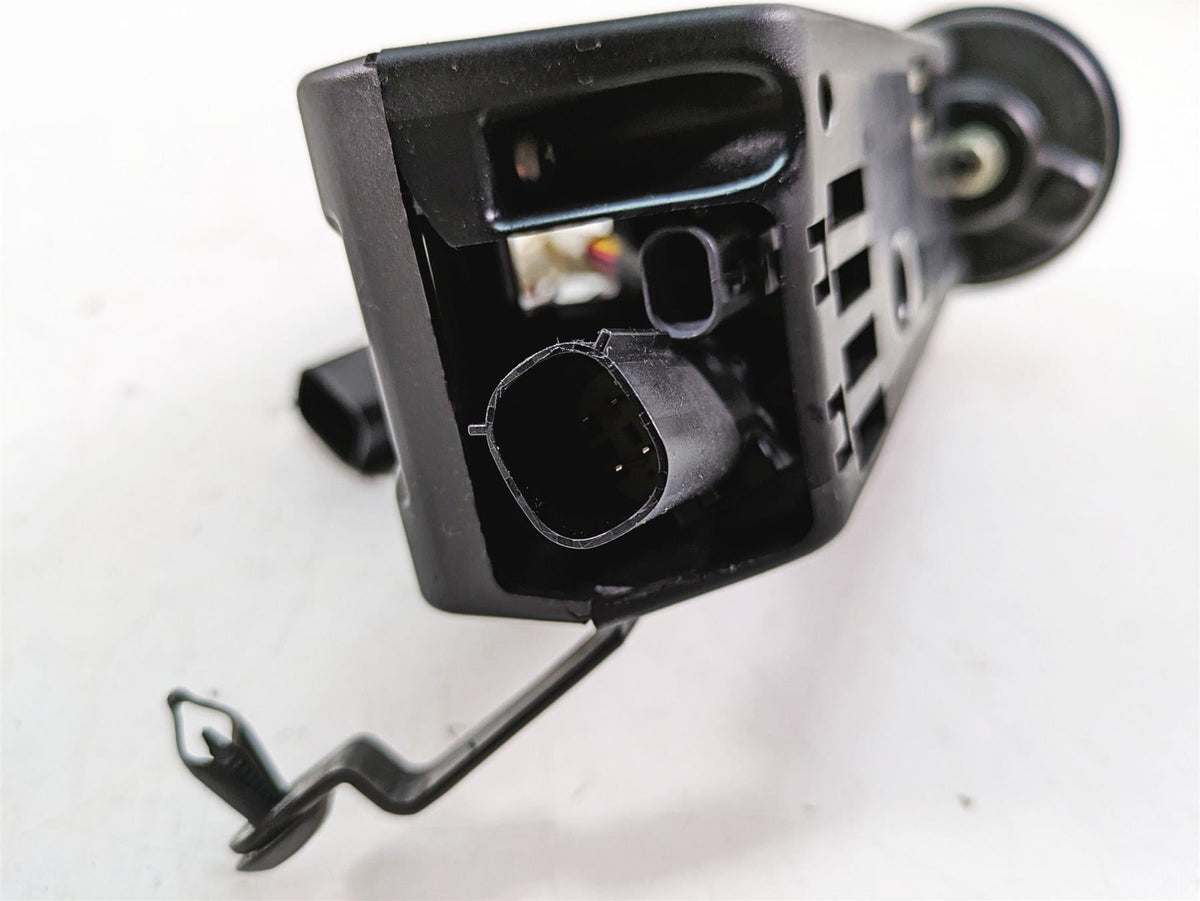 2020 Harley Softail FXBB Street Bob Horn + Media Usb Wiring Box 69201654 {{ shop.shopifyCountryName }} - Mototech271