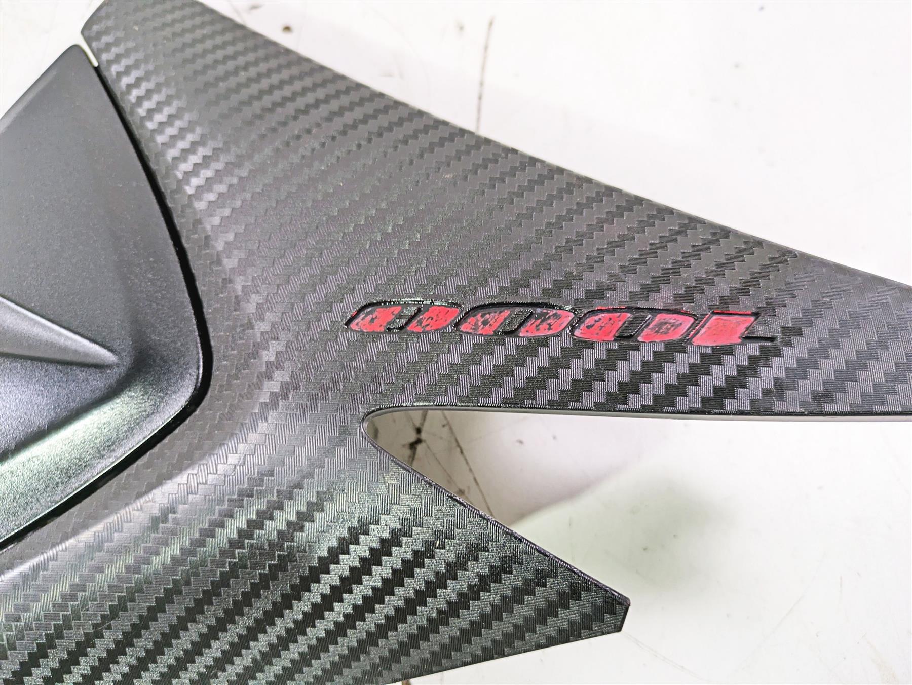 2016 Suzuki GSXR1000 Under Seat Leg Fairing Cover Cowl Set 47421-47H00 {{ shop.shopifyCountryName }} - Mototech271
