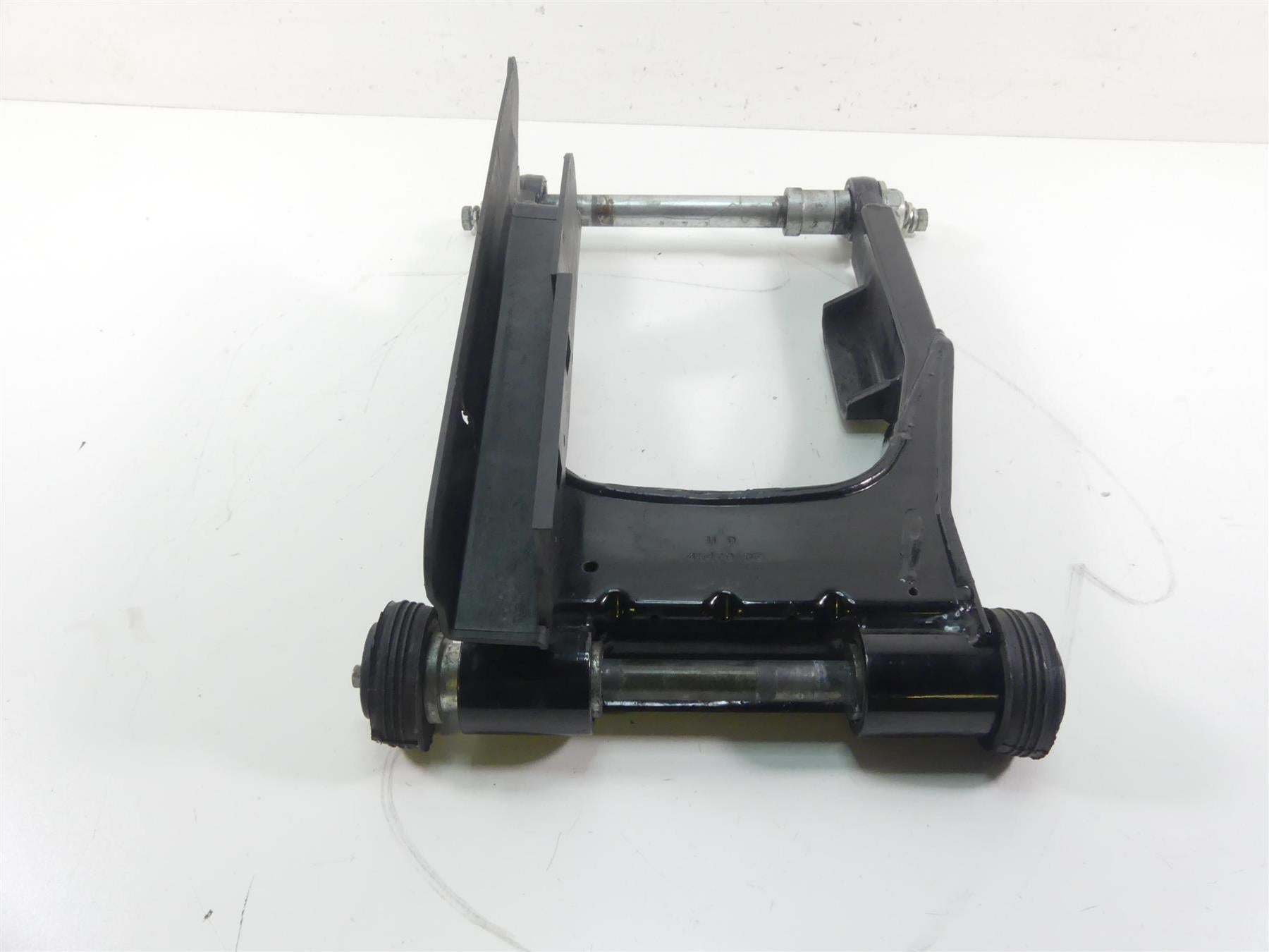 2005 Harley Touring FLHRSI Road King Rear Swingarm Swing Arm + 1" Axle 47549-02A {{ shop.shopifyCountryName }} - Mototech271
