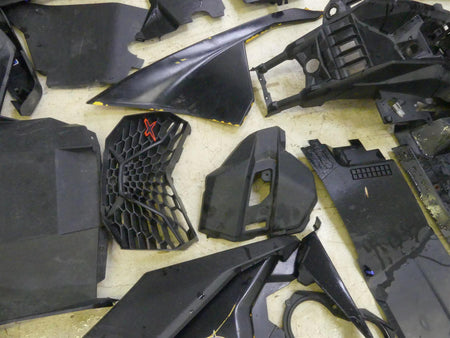 2017 Can Am Maverick X3 XDS Turbo R Body Plastic Fairing Cover Set 705011087 {{ shop.shopifyCountryName }} - Mototech271