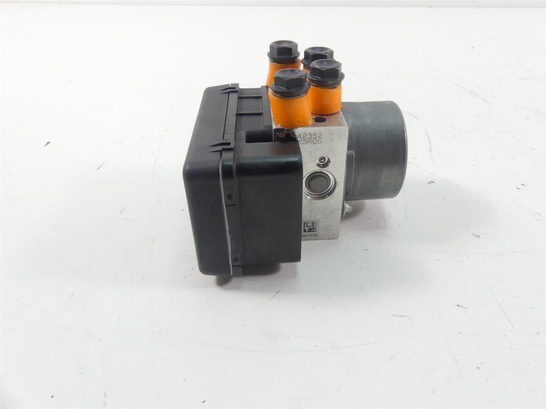 2018 Ducati Hypermotard 939 SP Abs Brake Pump Control Unit Module 54240402A {{ shop.shopifyCountryName }} - Mototech271