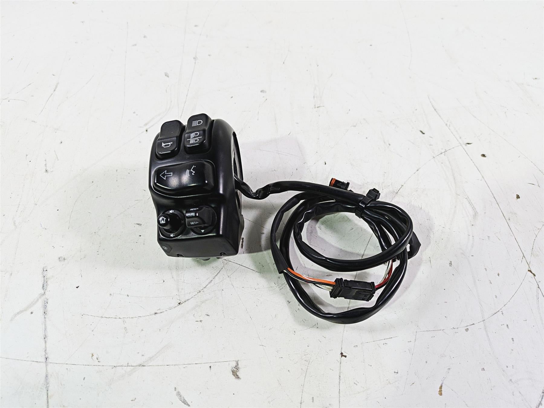 2015 Harley Touring FLHTKL E -Glide Low Left Hand Control Switch -Extd 71500128B