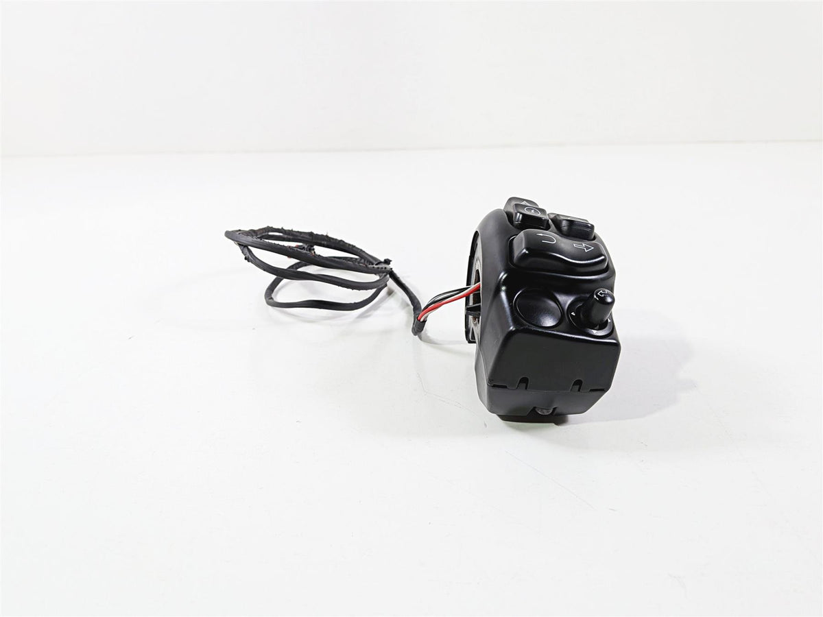 2017 Harley Touring FLHXS Street Glide Right Hand Control Switch 71500129C {{ shop.shopifyCountryName }} - Mototech271