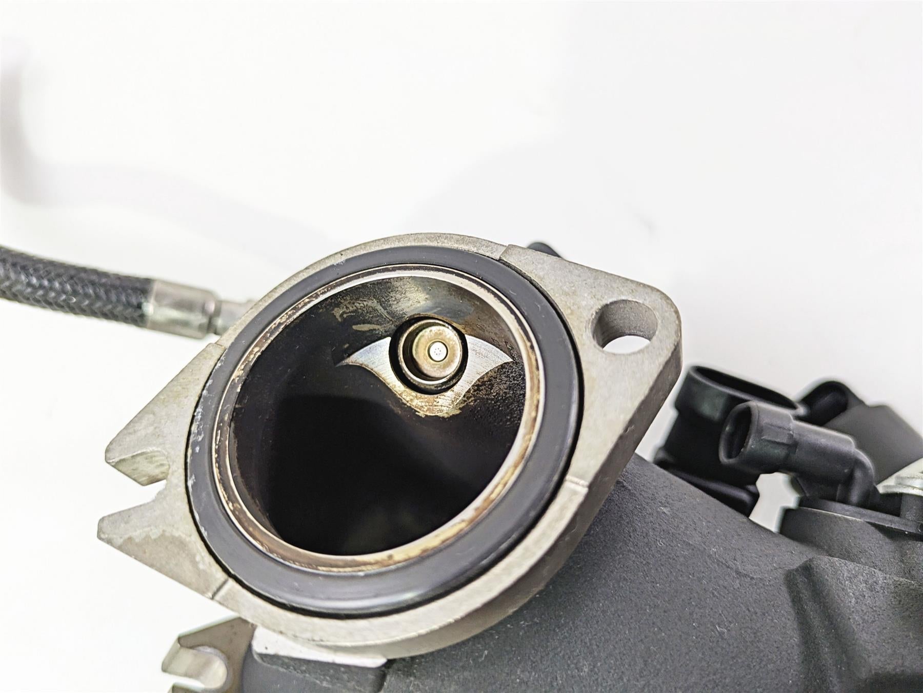 2011 Harley FXDC Dyna Super Glide Throttle Body Fuel Injection 27708-10 27618-06 {{ shop.shopifyCountryName }} - Mototech271