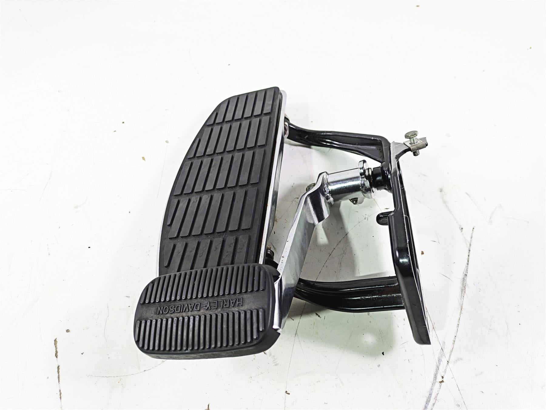 1992 Harley FLSTC Softail Heritage Right Floor Board Brake Pedal Set 42431-87 {{ shop.shopifyCountryName }} - Mototech271