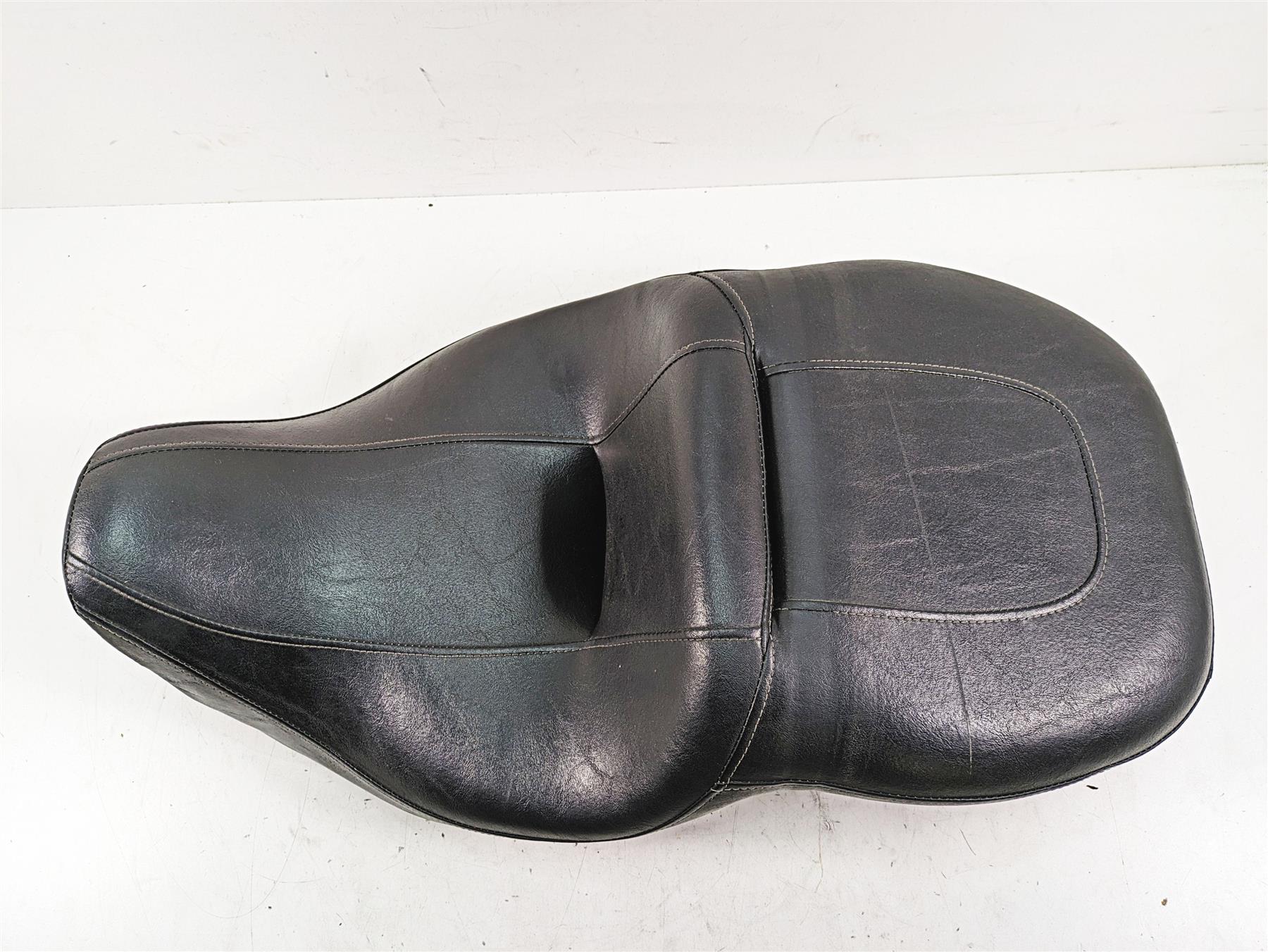 2009 Harley Touring FLHTCU Electra Glide Rider Driver Seat Saddle 52164-09B {{ shop.shopifyCountryName }} - Mototech271