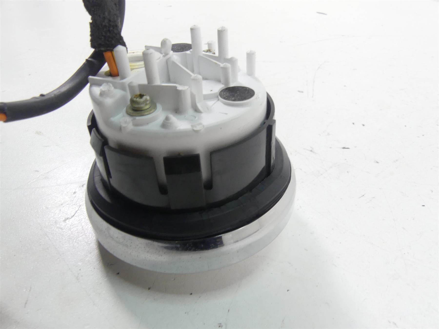 2010 Harley FXDWG Dyna Wide Glide Fuel Gas Petrol Level Gauge 75241-08 {{ shop.shopifyCountryName }} - Mototech271