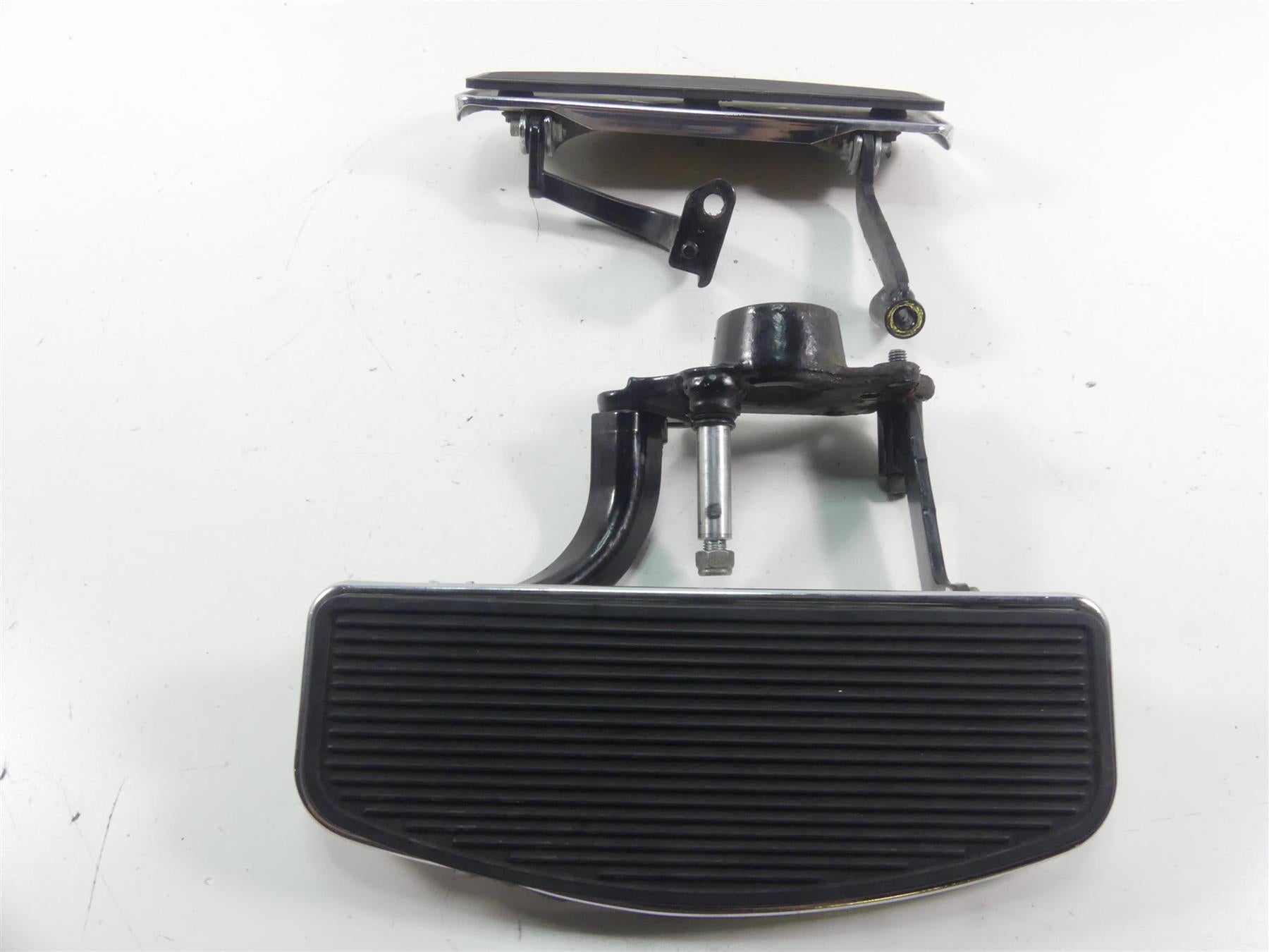 2013 Harley Touring FLHTK Electra Glide Front Rider Floor Board Set 50621-06A {{ shop.shopifyCountryName }} - Mototech271