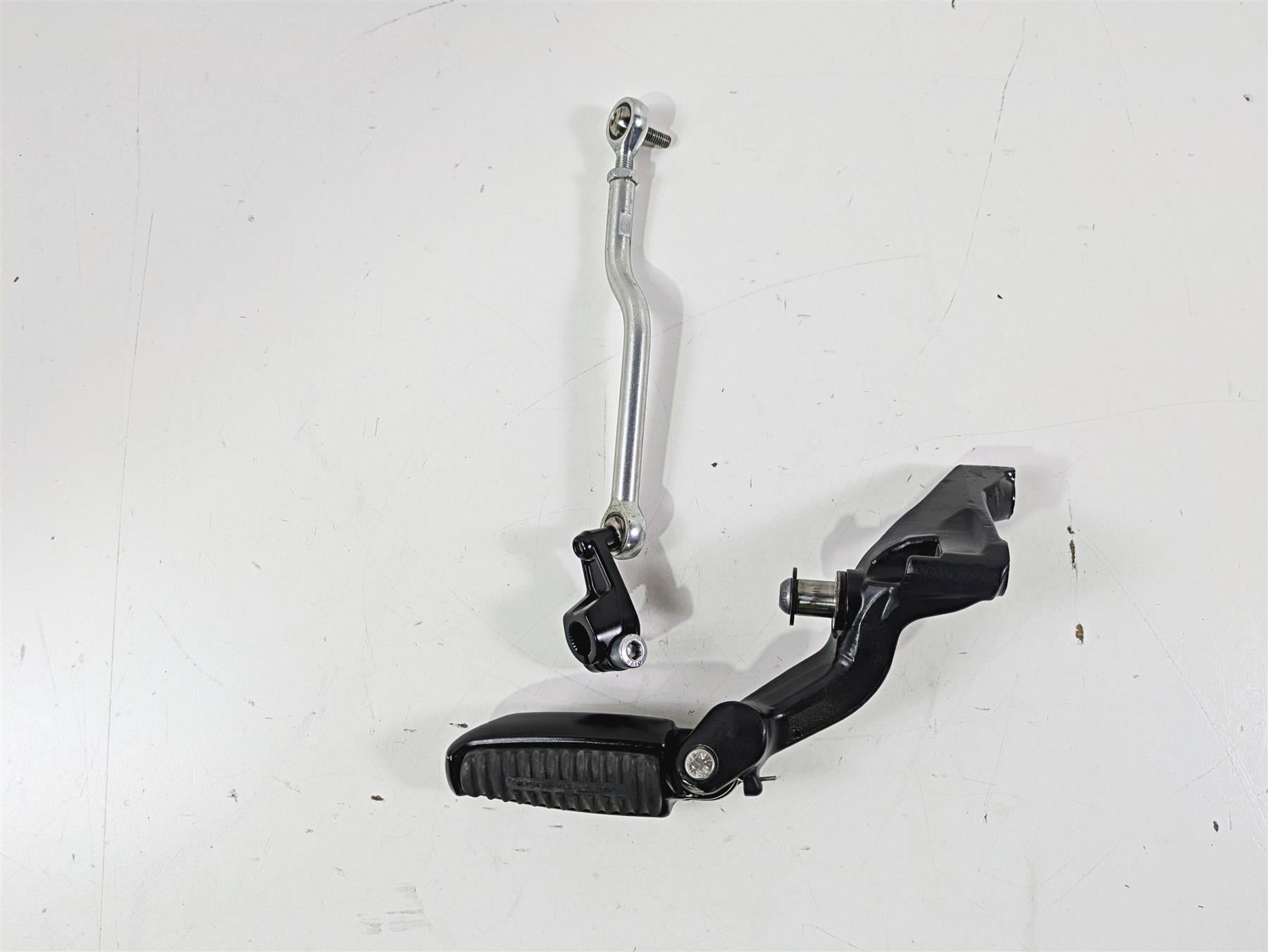 2024 Harley Sportster RH975 S Front Left Mid Footpeg & Link 33600348 {{ shop.shopifyCountryName }} - Mototech271
