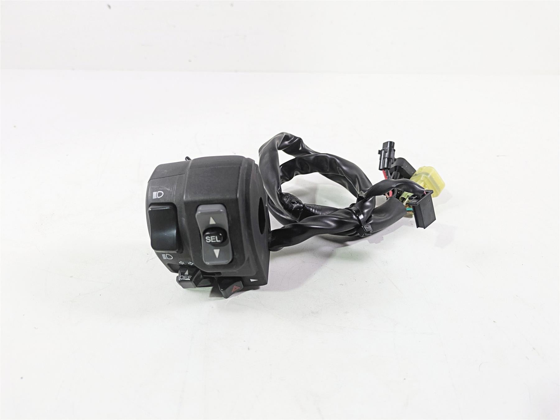 2020 Kawasaki ZX6R ZX636 Ninja Left Hand Control Switch 46091-0420 46091-0613 {{ shop.shopifyCountryName }} - Mototech271