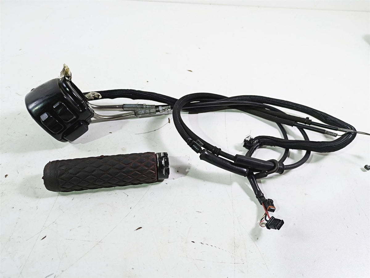 2016 Harley FXDL Dyna Low Rider Right Hand Control Switch - Read 71500361 {{ shop.shopifyCountryName }} - Mototech271
