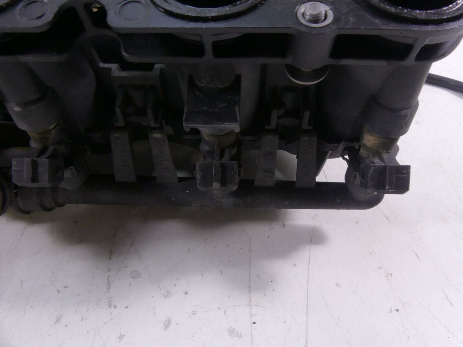 2018 BMW K1600 Bagger Intake Manifold & Throttle Body Fuel Injection 13548564960 {{ shop.shopifyCountryName }} - Mototech271