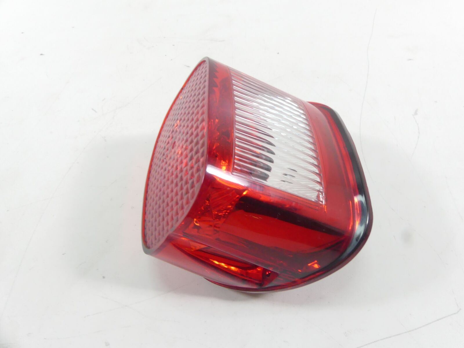2006 Harley Touring FLHTCU SE CVO Taillight Tail Light Rear Brake Lamp 68140-04