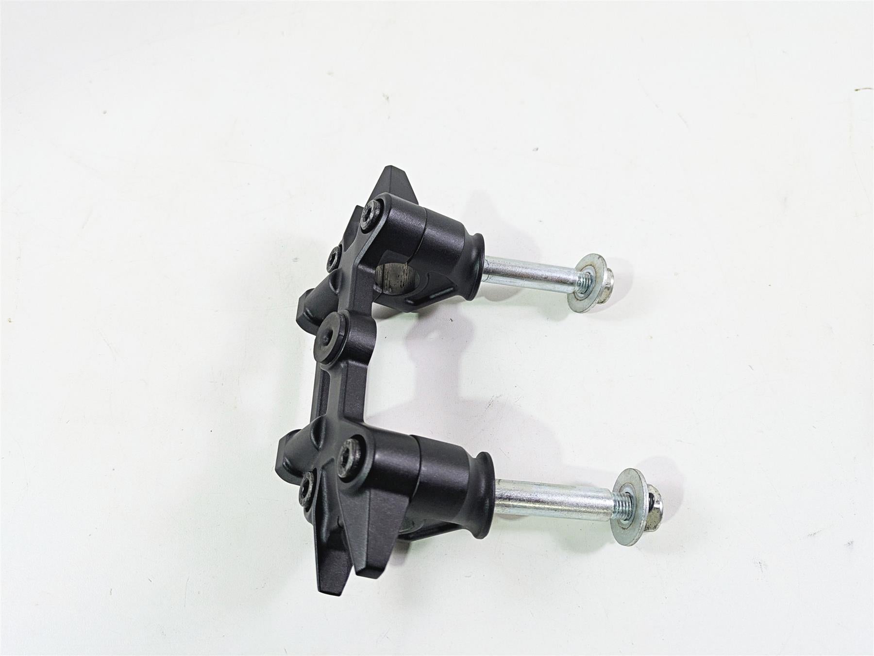 2020 Kawasaki Z900 ZR900 Handlebar Riser Holder Mount Set 46012-0396-18R {{ shop.shopifyCountryName }} - Mototech271