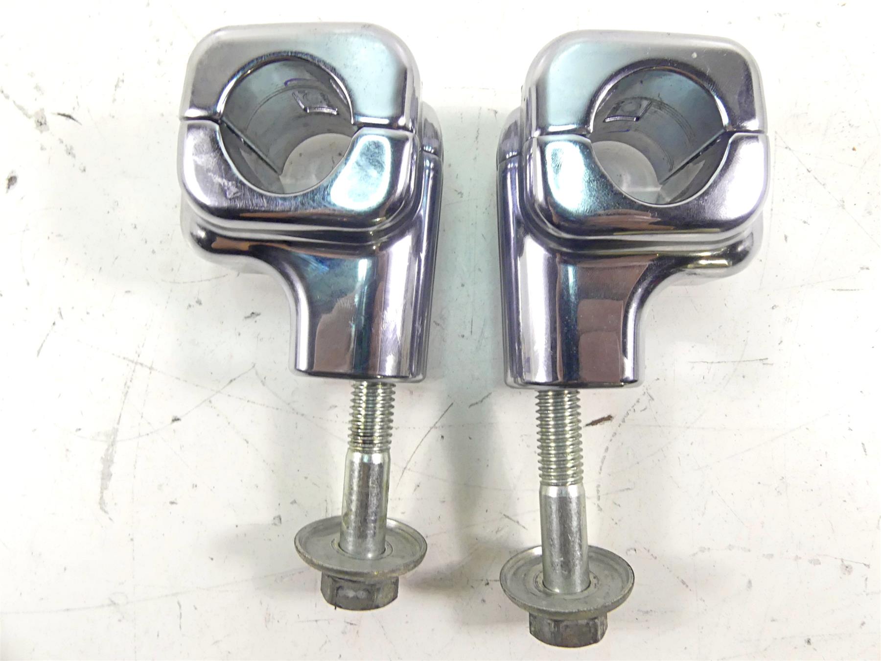 2013 Harley Softail FLSTFB Fat Boy Lo Handlebar Clamp Riser Holder 56887-07 {{ shop.shopifyCountryName }} - Mototech271